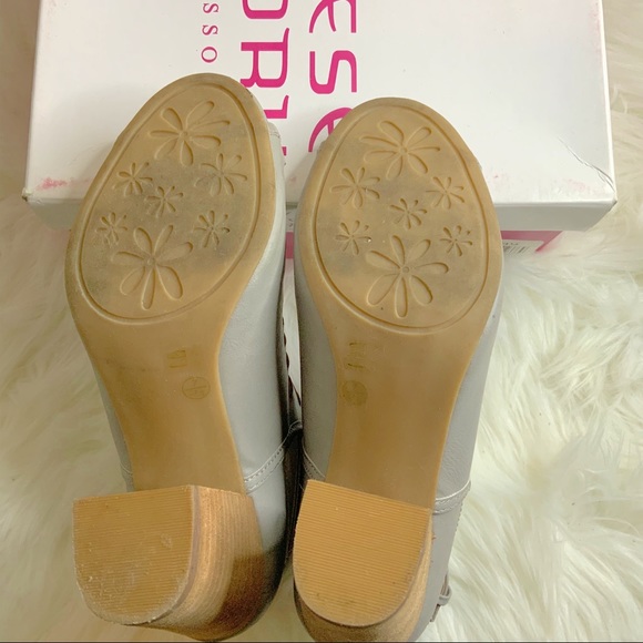 Chinese laundry distressed gray heeled sandal - Picture 4 of 9